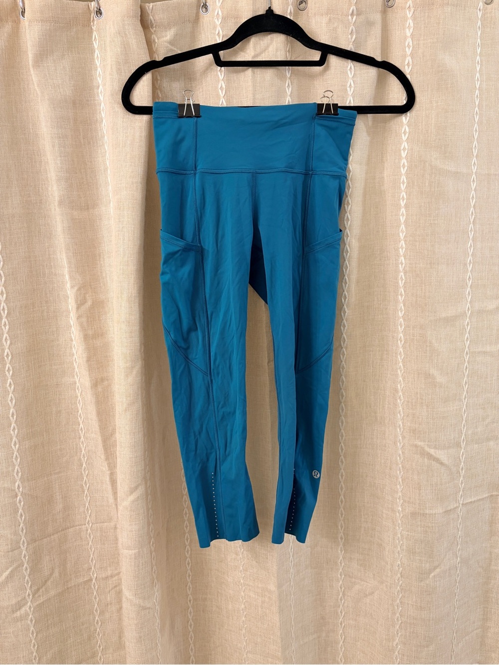 Lululemon Fast Free Cropped Leggings. Size 4.
